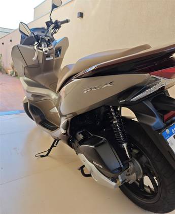 HONDA PCX DLX HONDA PCX DLX